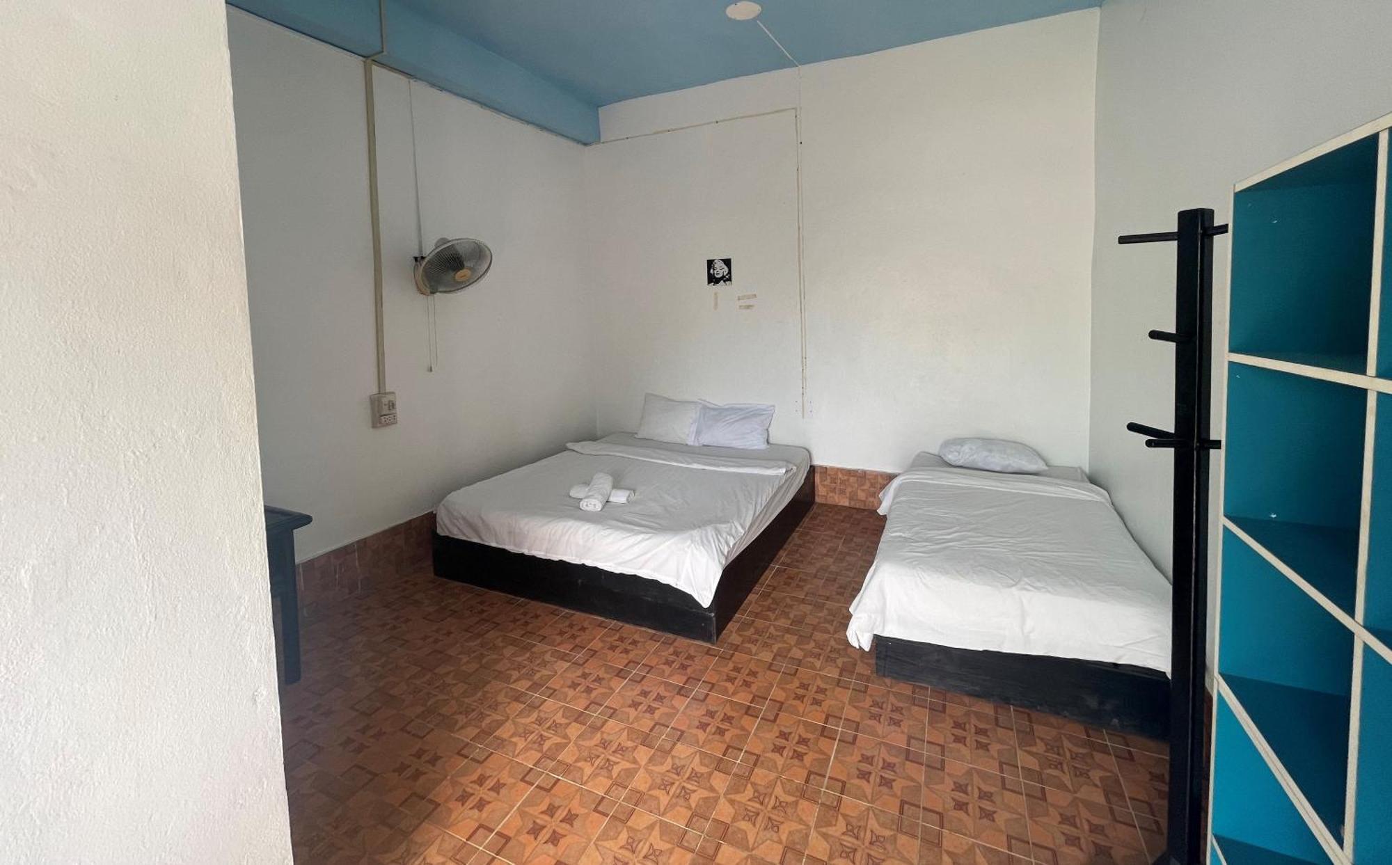 Blue Sunset Hostel Vang Vieng Phòng bức ảnh