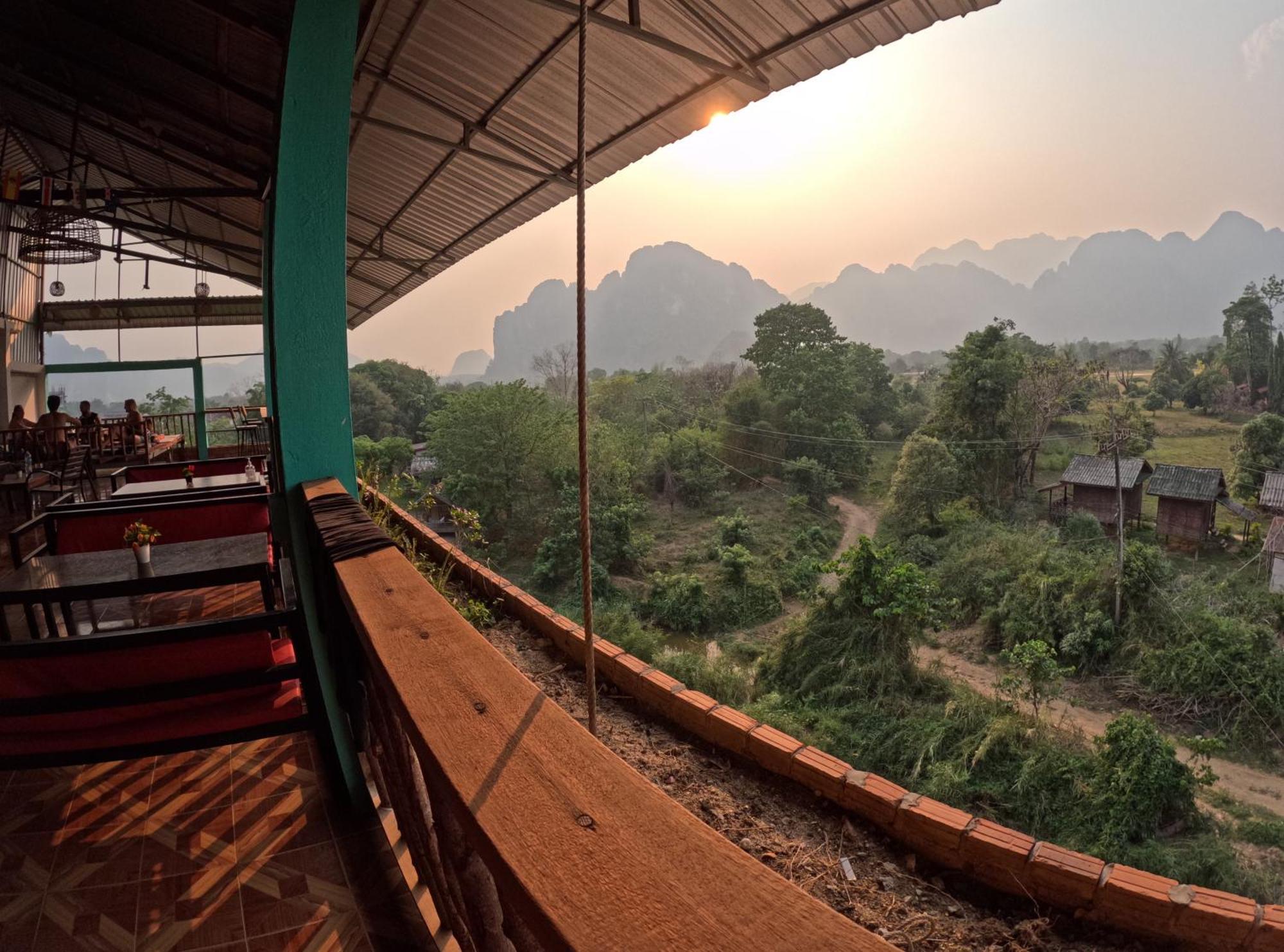 Blue Sunset Hostel Vang Vieng Ngoại thất bức ảnh